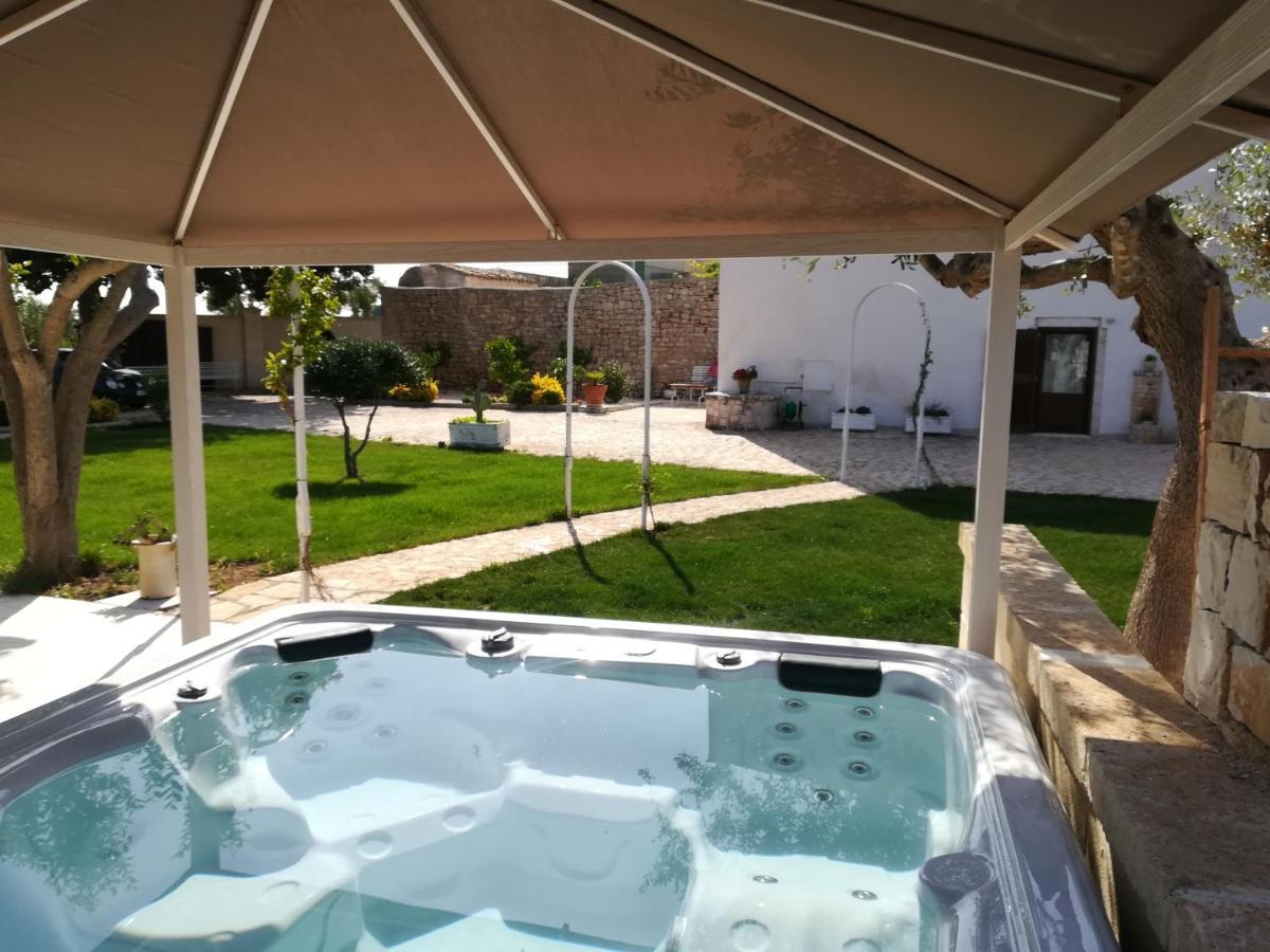 Masseria Poli Country House 孔韦尔萨诺 外观 照片