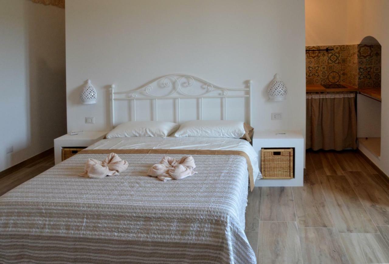 Masseria Poli Country House 孔韦尔萨诺 外观 照片