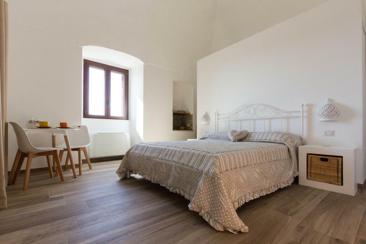 Masseria Poli Country House 孔韦尔萨诺 外观 照片